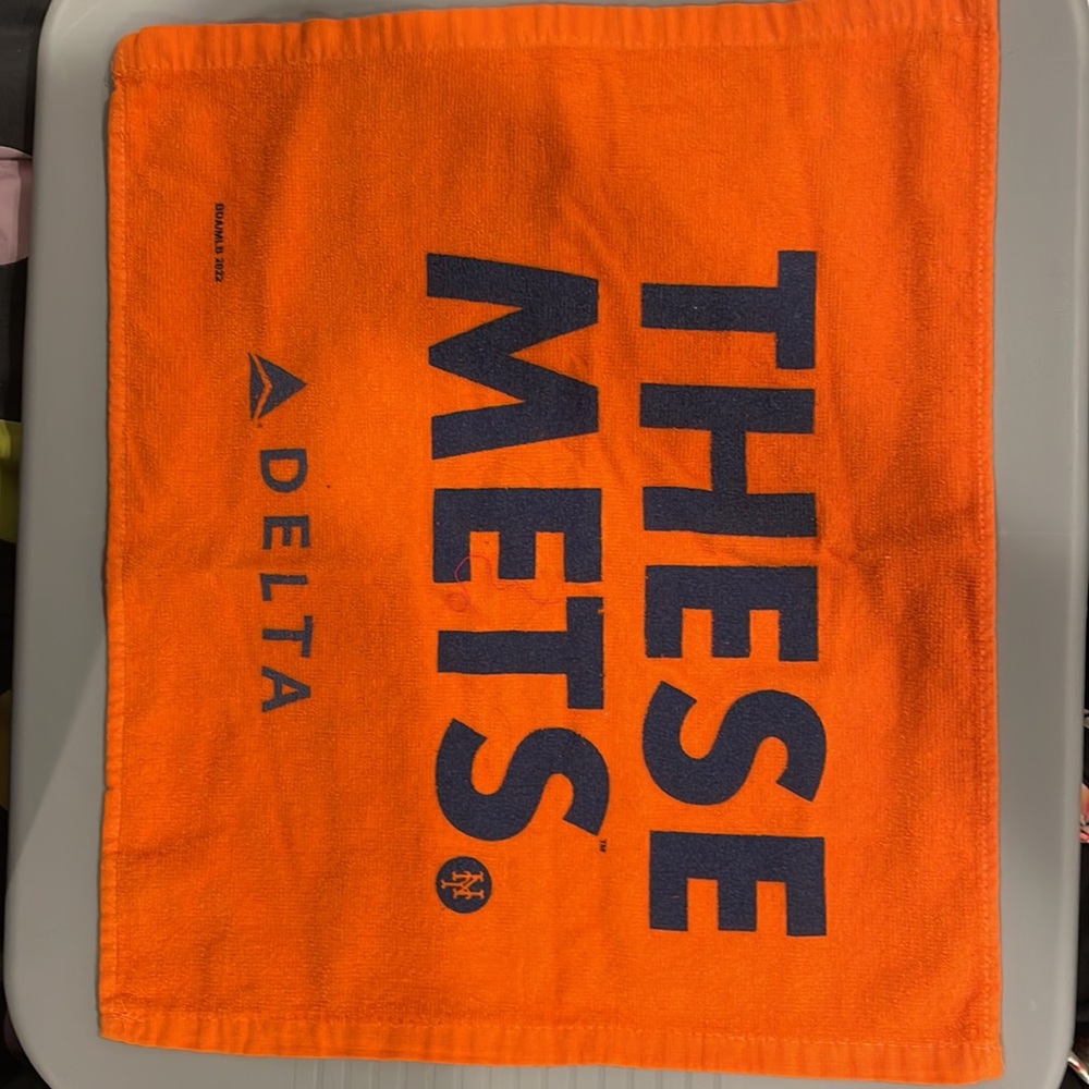 Mets - Picture 2 of 2